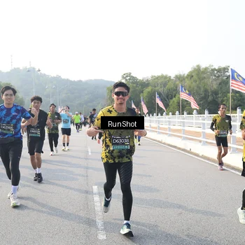 Runner Photo 6892312