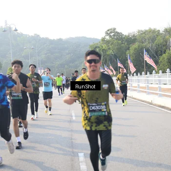 Runner Photo 6892336