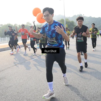 Runner Photo 6892349