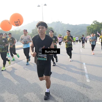 Runner Photo 6892364
