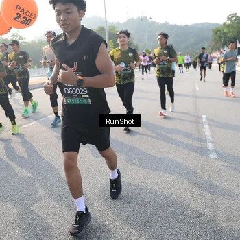 Runner Photo 6892374
