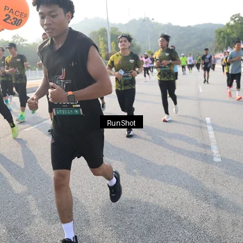 Runner Photo 6892376