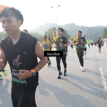 Runner Photo 6892380