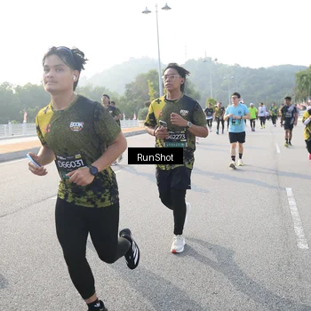 Runner Photo 6892395