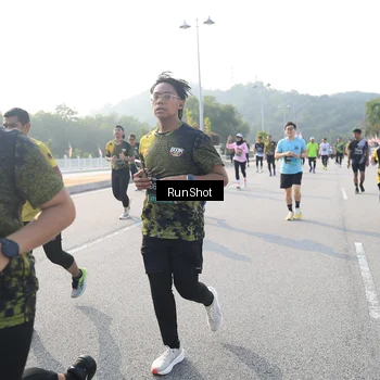 Runner Photo 6892409