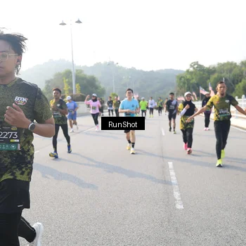 Runner Photo 6892411