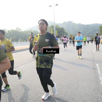 Runner Photo 6892425