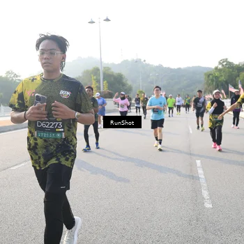 Runner Photo 6892430