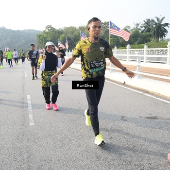 Runner Photo 6892439