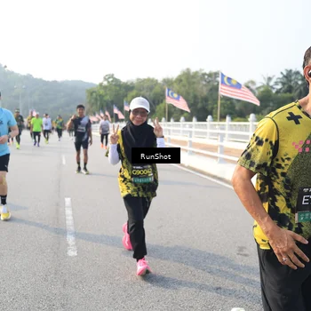 Runner Photo 6892444