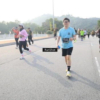 Runner Photo 6892473