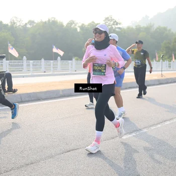 Runner Photo 6892477