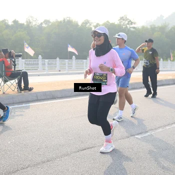 Runner Photo 6892493