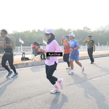 Runner Photo 6892495