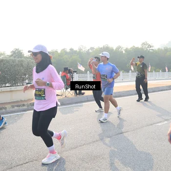 Runner Photo 6892510