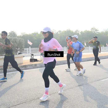 Runner Photo 6892514