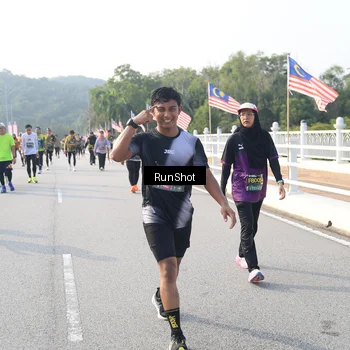 Runner Photo 6892525