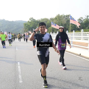 Runner Photo 6892538