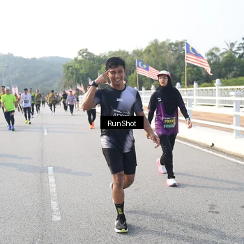 Runner Photo 6892541