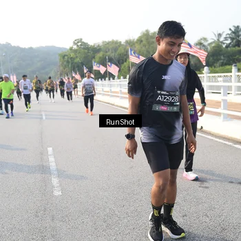 Runner Photo 6892577