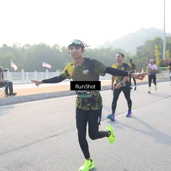 Runner Photo 6892596