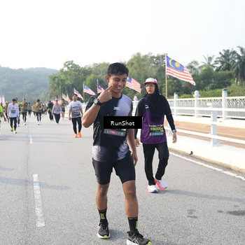 Runner Photo 6892610