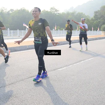 Runner Photo 6892615