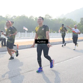 Runner Photo 6892617