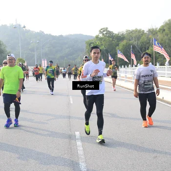 Runner Photo 6892644