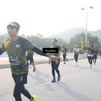 Runner Photo 6892672