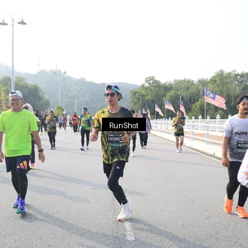 Runner Photo 6892678