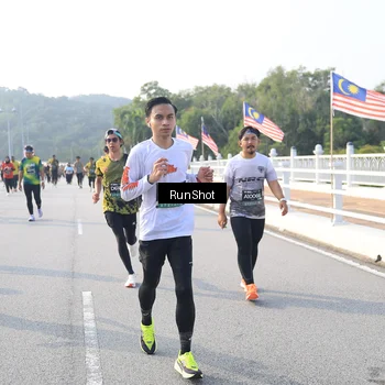 Runner Photo 6892687