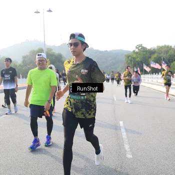Runner Photo 6892693