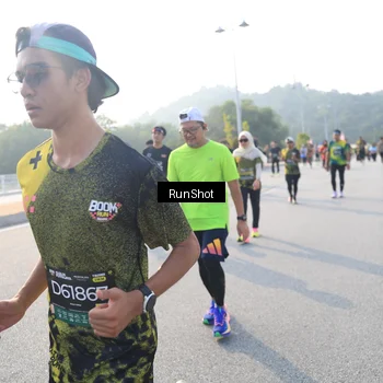 Runner Photo 6892701
