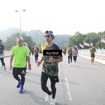 Runner Photo 6892709