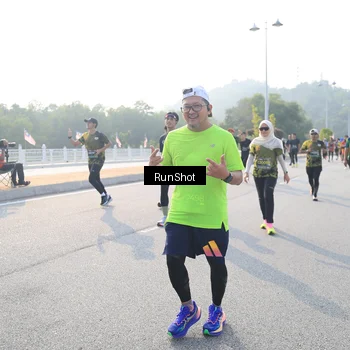 Runner Photo 6892714