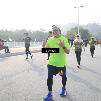Runner Photo 6892716