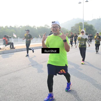 Runner Photo 6892719