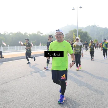 Runner Photo 6892728