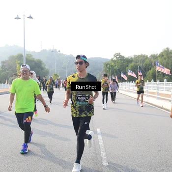 Runner Photo 6892730