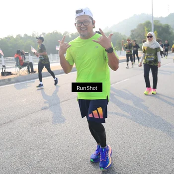 Runner Photo 6892736
