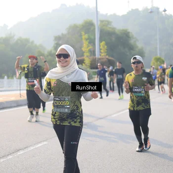 Runner Photo 6892751