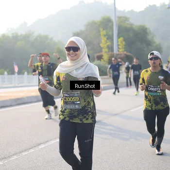 Runner Photo 6892759