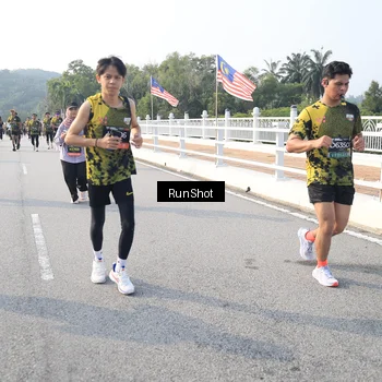 Runner Photo 6892774