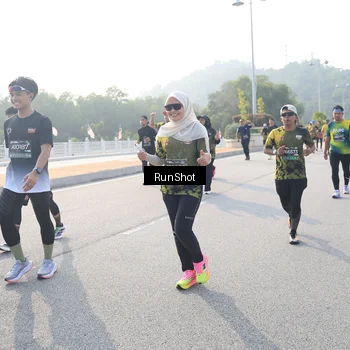 Runner Photo 6892780
