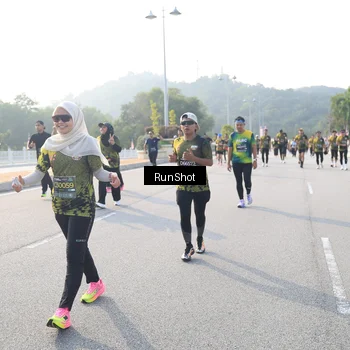 Runner Photo 6892781