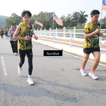 Runner Photo 6892795