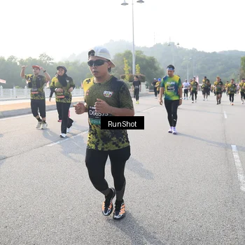 Runner Photo 6892839