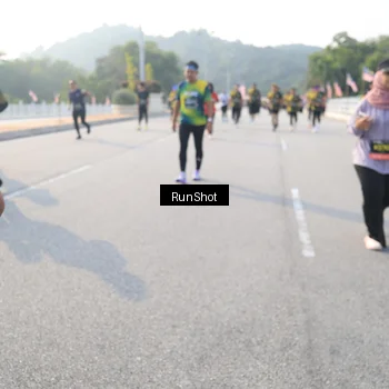 Runner Photo 6892846