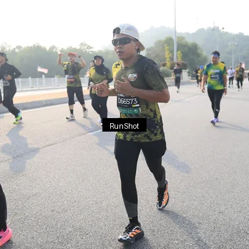 Runner Photo 6892848